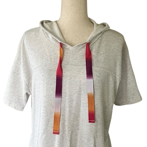 Livi Active pullover short-sleeve sweatshirt by Lane Bryant - Picture 5 of 7